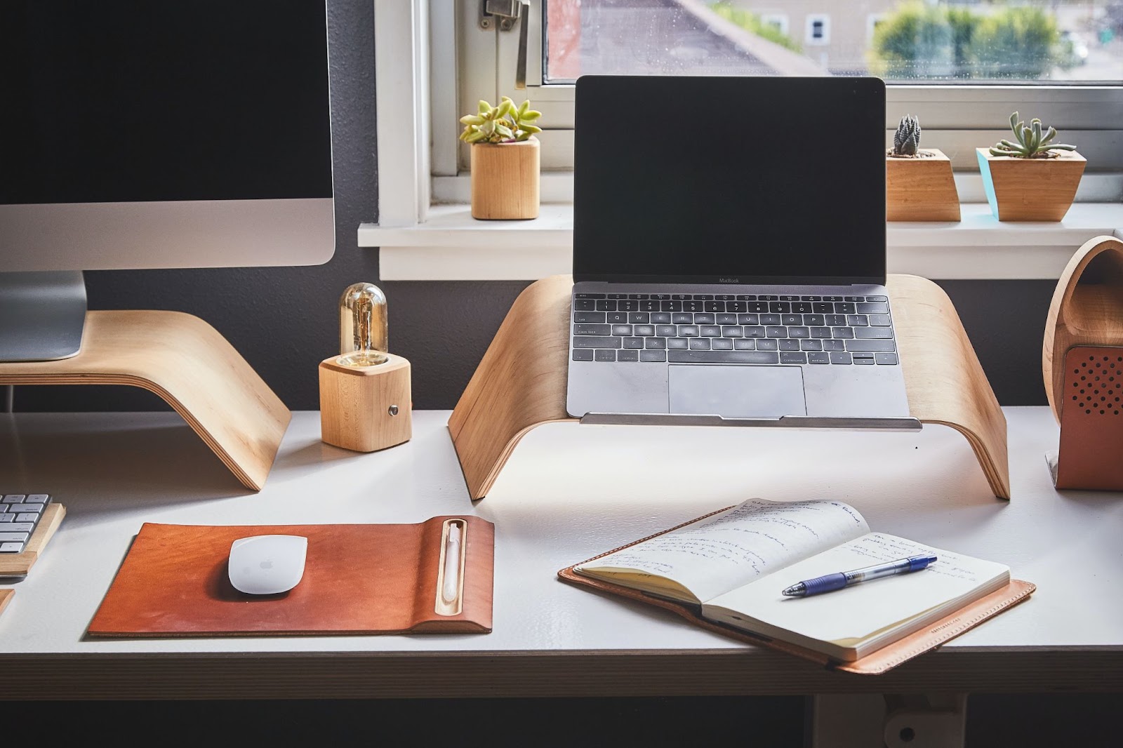 your workspace should be clutter free